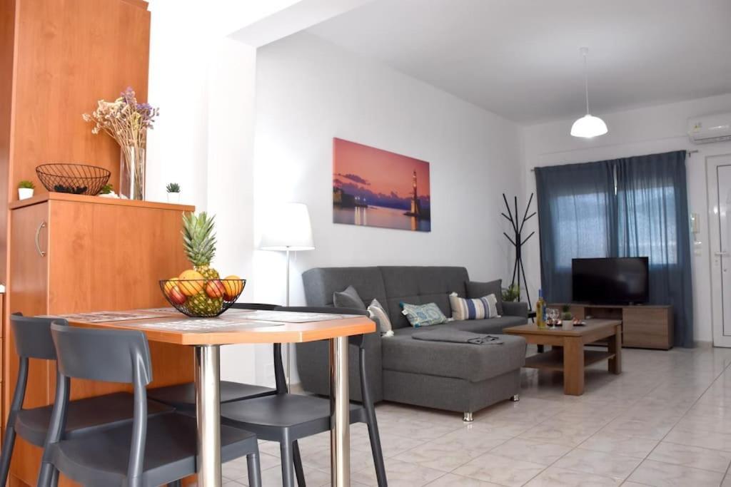 Iakovos Apartments Chorafakia エクステリア 写真