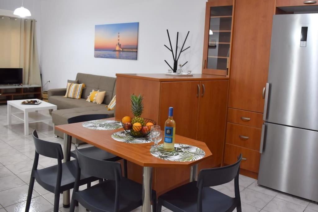 Iakovos Apartments Chorafakia エクステリア 写真