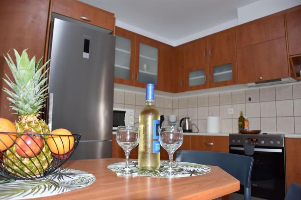 Iakovos Apartments Chorafakia エクステリア 写真