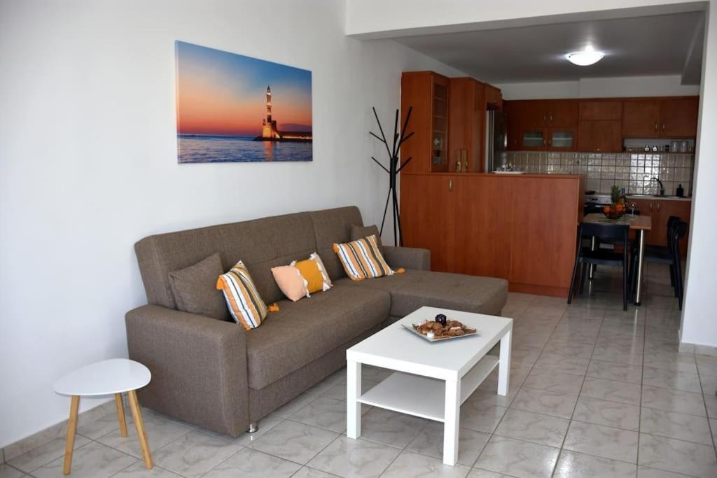 Iakovos Apartments Chorafakia エクステリア 写真